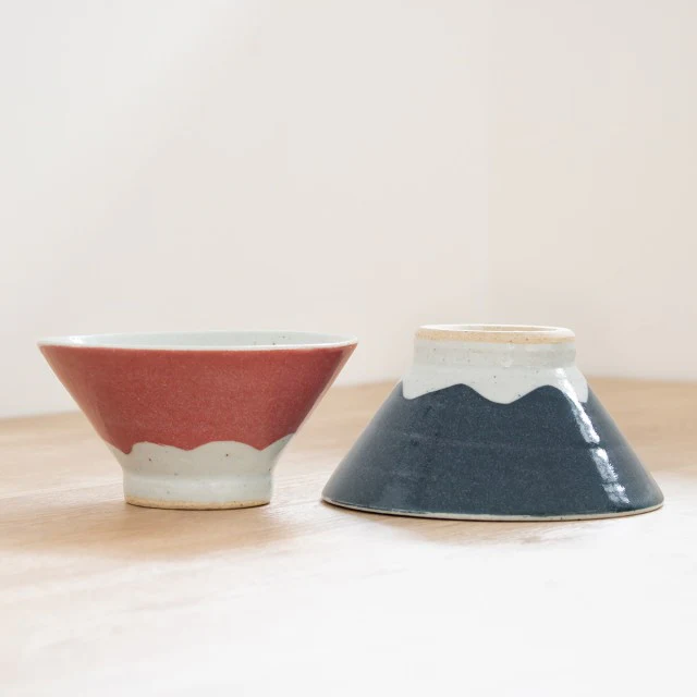 Ceramic Mt. Fuji Rice Bowl Gift Pair - Image 4