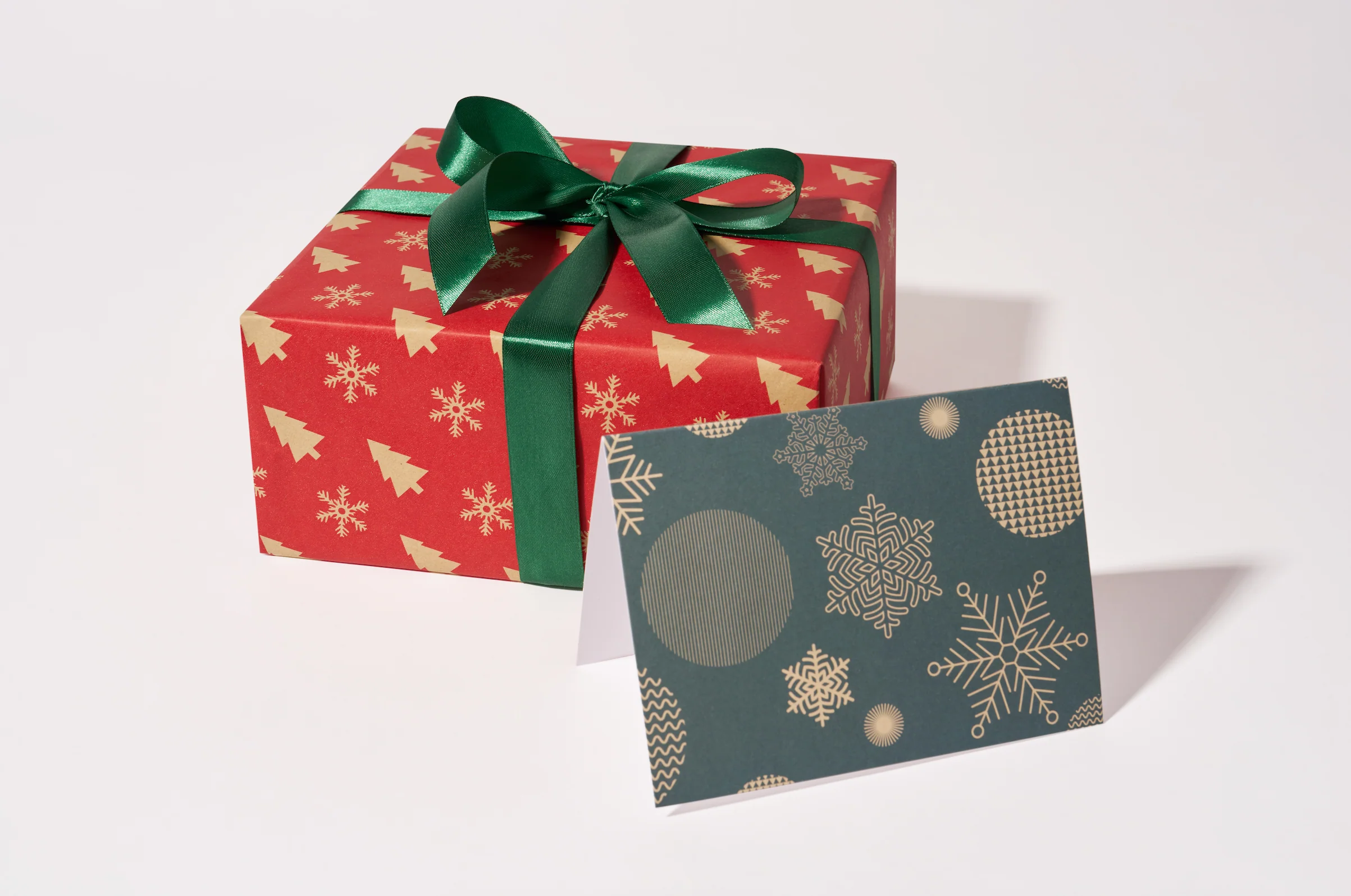 Gift Wrap + Personalized Card - The Cat Lover's Box - Image 5
