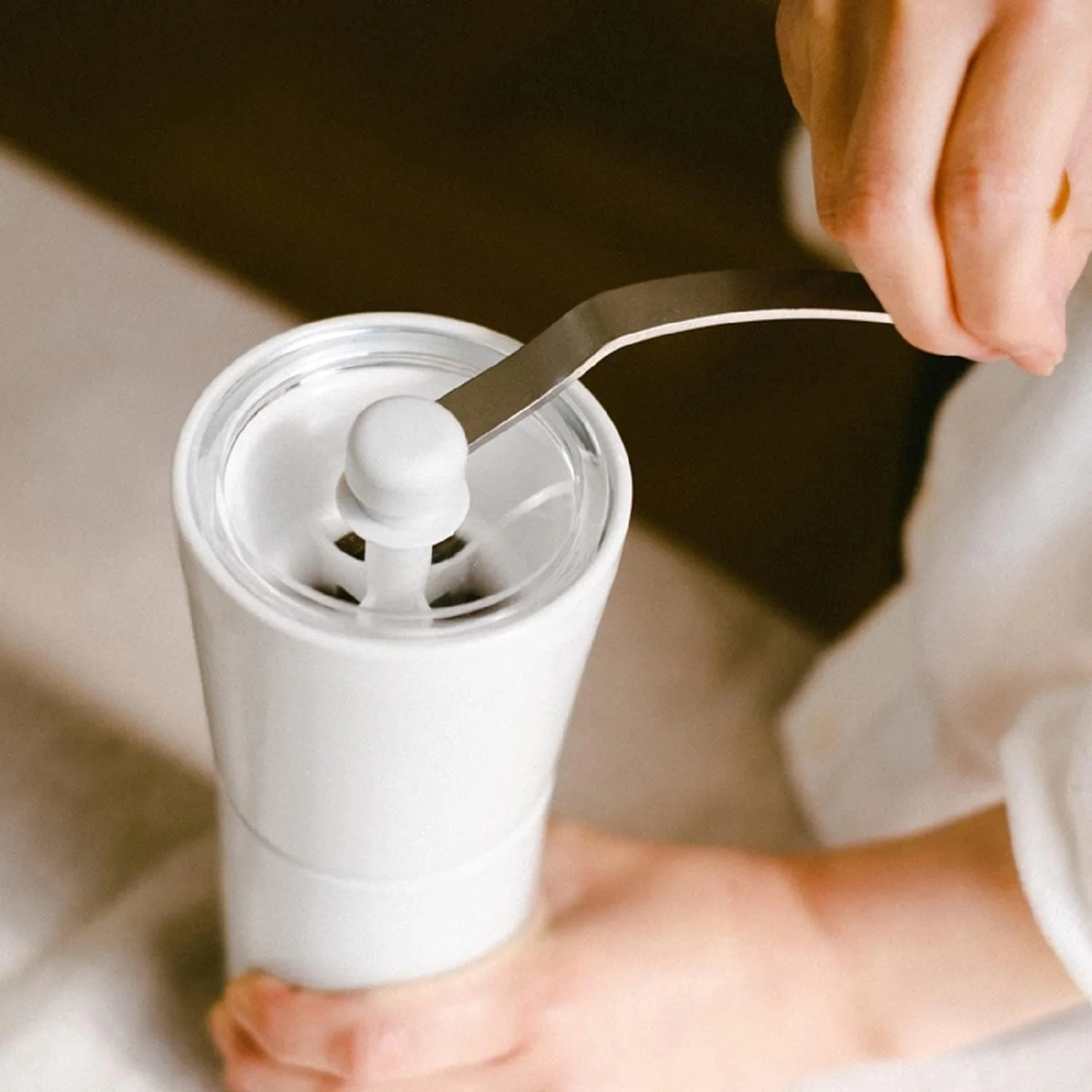 Hario Aritayaki Porcelain Coffee Grinder - Image 3