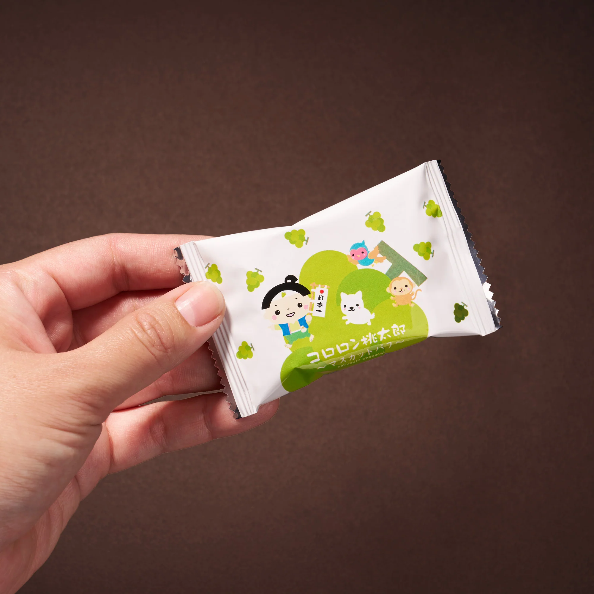 Kororon Momotaro Puff: Muscat Grape (1 Piece) - Image 2