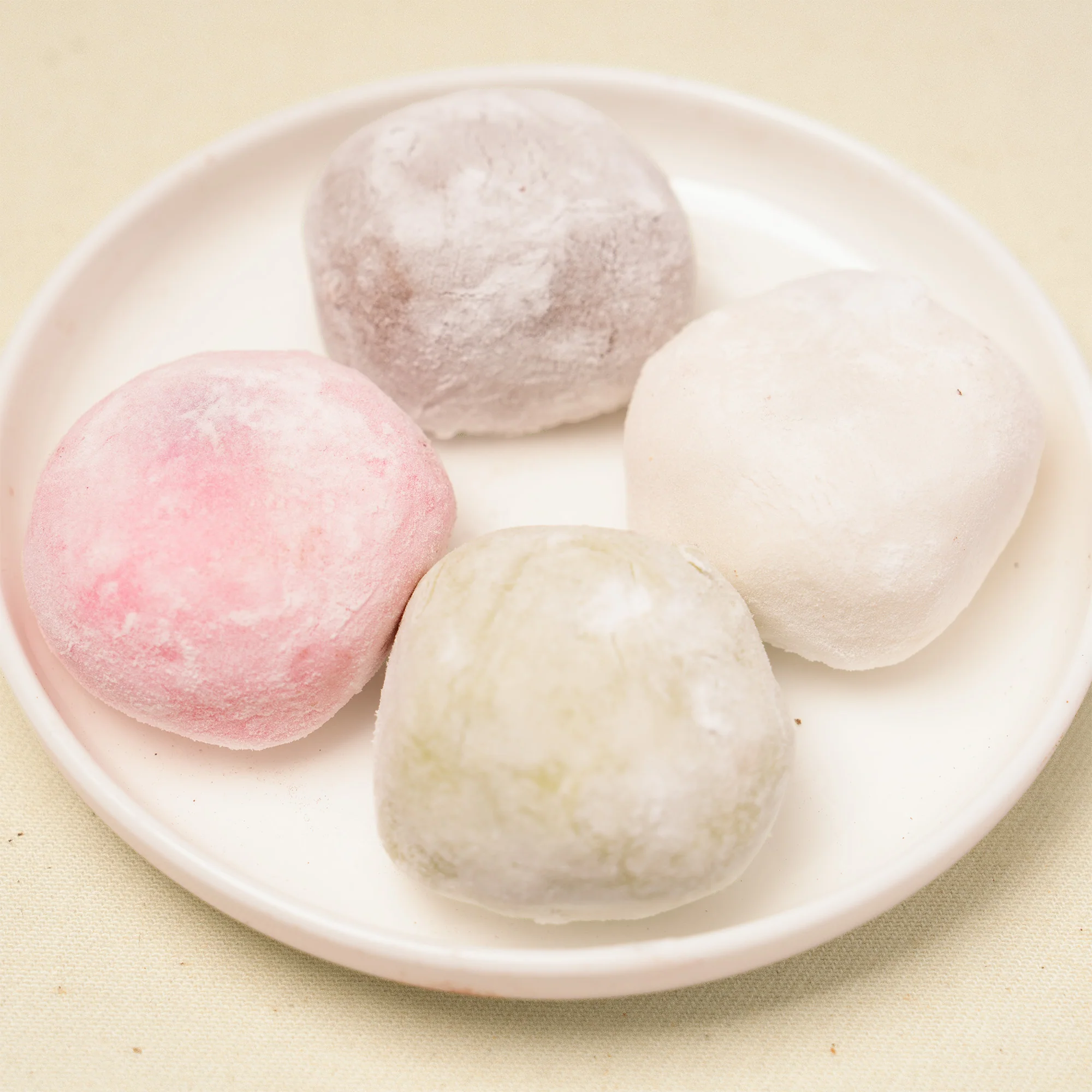 Osaka Cloud Mochi Box (4 Flavors, 12 Pieces) - Image 2