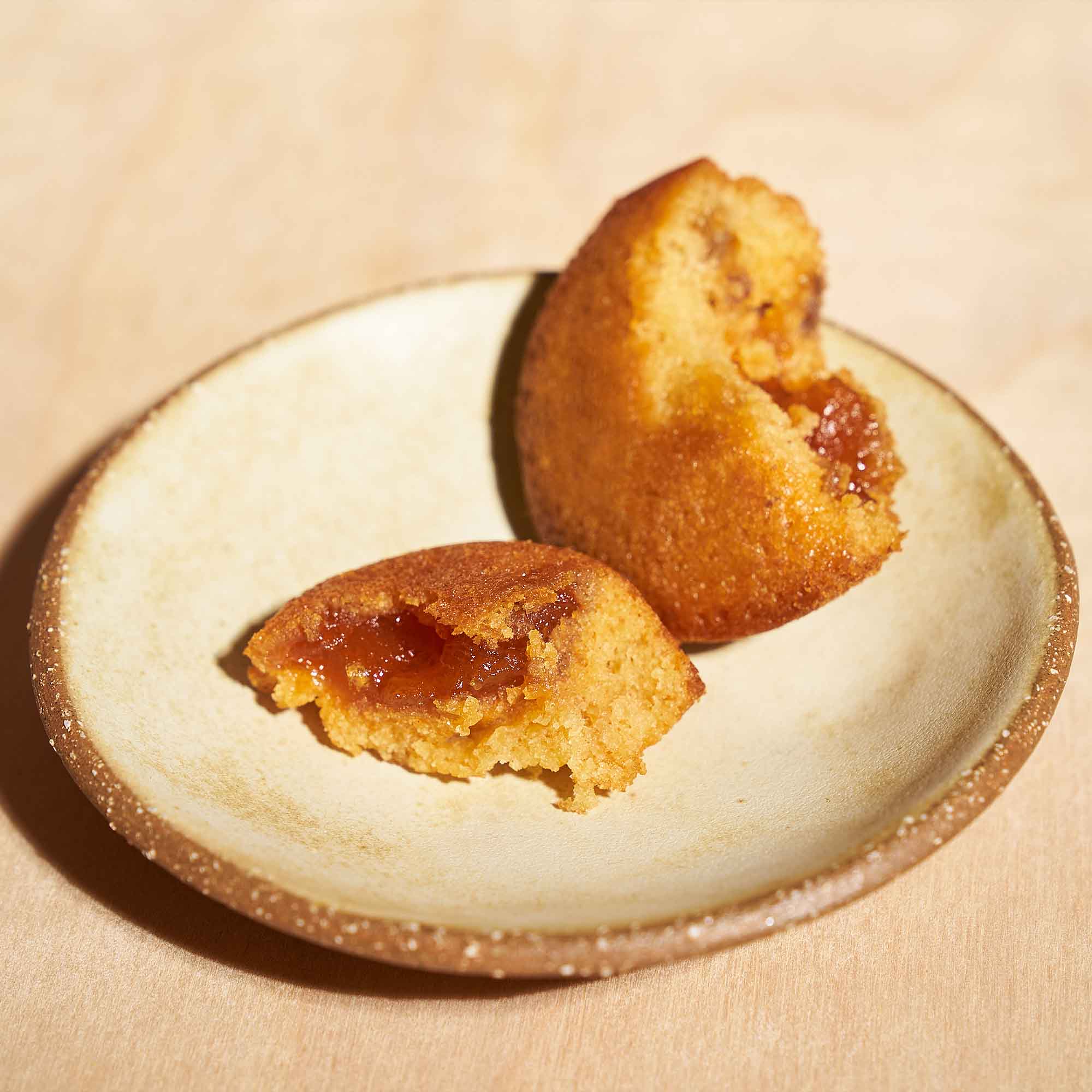 Sweet Caramel Apple Cake Gift Box (12 Pieces) - Image 5