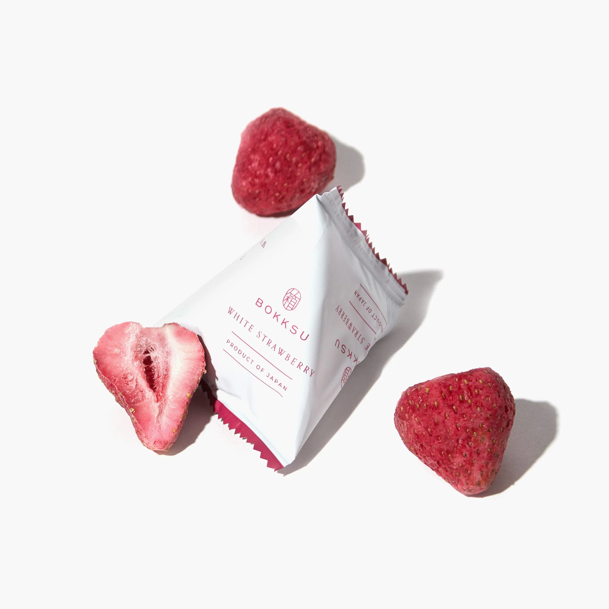 Bokksu White Chocolate Strawberry (12 Pieces) - Image 3